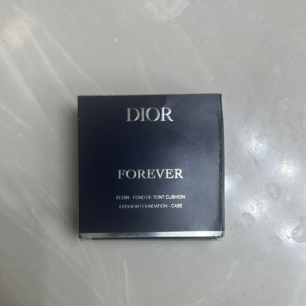 Dior Forever Cushion Compact in Black